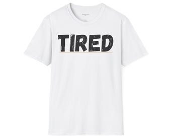 Maglietta grafica Tired, maglietta nera minimal streetwear, vestibilità oversize unisex