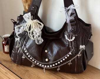 Bolso de hombro marrón personalizado Coquette; monedero con dije de encaje de perlas; bolso de mano de inspiración vintage Y2K, estilo Fairycore Grunge Aesthetic Tote