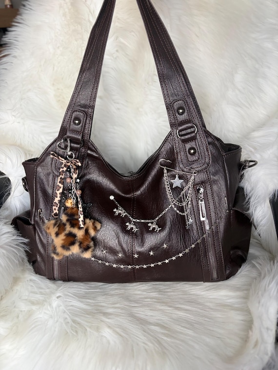 Sac épaule marron Y2K détails chaînes étoiles léopard style vintage
