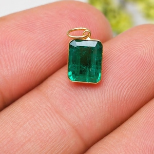 Handmade 14K Solid Gold Emerald Pendant, Natural Green Gemstone Charm Pendant, Dainty Birthstone Jewelry, Gift for her, Christmas gift