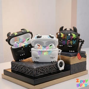 Dragon Couple AirPod Pro Case: Soft Silicone Protective Cover