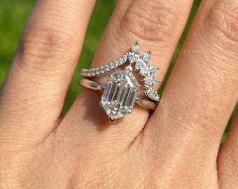 Ensemble de bagues de fiançailles avec diamants cultivés en laboratoire hexagonal : alliance diadème