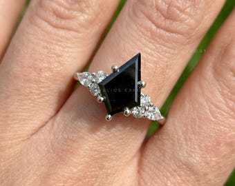 Bague de fiançailles ronde et marquise en moissanite noire taille cerf-volant