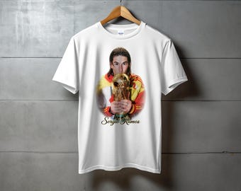 Maglietta di Sergio Ramos, vincitore della Coppa del Mondo 2010, leggenda del calcio spagnolo.