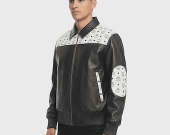 MCM Herr Svart Läderjacka Vit Monogram Paneler Bomber Dragkedja