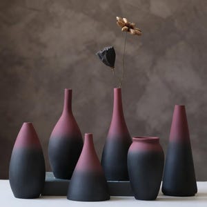 Handgefertigte Keramikvase im Ombré-Stil, nordische rot-schwarze Keramik, moderner Tischblumenhalter