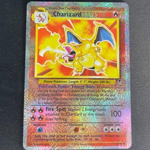 Charizard Custom 2002 Legendary Collection – Omvänd Holo Proxy Replica TCG-kort (Fodral ingår)