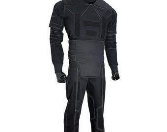 Traje de vuelo mandaloriano de Din Djarin / Disfraz de cazarrecompensas de Star Wars de 4 piezas / Camisa, pantalones, chaleco y fajín personalizados / Comic Con