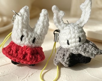 Handmade Crochet Hollow Knight Keychain Set, Hornet & The Knight Amigurumi Plush Charms, Gamer Gift, Cute Bug Warrior Bag Accessories