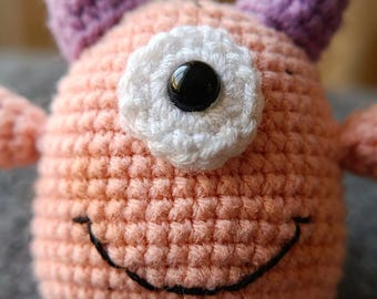 Hand-Crocheted One Eyed Monster Keychain – Pink Amigurumi Bag Charm, Kawaii Plush Buddy