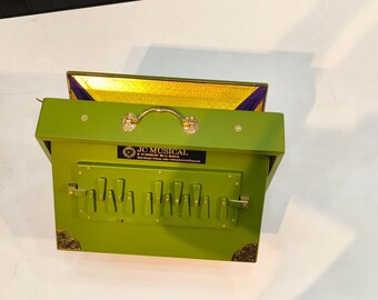 SHRUTI BOX/One Octeve Medium size green colour/C to C lower Octeve notes