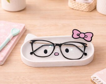 Kawaii Glasses Holder – Sanrio Inspired Bow Tray – Cute Eyeglasses Stand – Aesthetic Desk Decor – 3D Printed Gift for Her