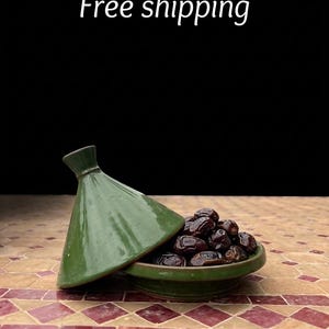 Tagine marroquí verde esmeralda hecho a mano, decoración de terracota, esmalte craquelado (12 cm)