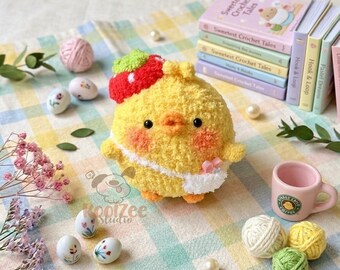 Pollito de fresa de peluche de ganchillo / Pollo amigurumi, juguete kawaii, decoración de escritorio