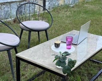 Rustikt soffbord i grönt marmor | Handgjorda möbler i grön sten | Beställningsvara
