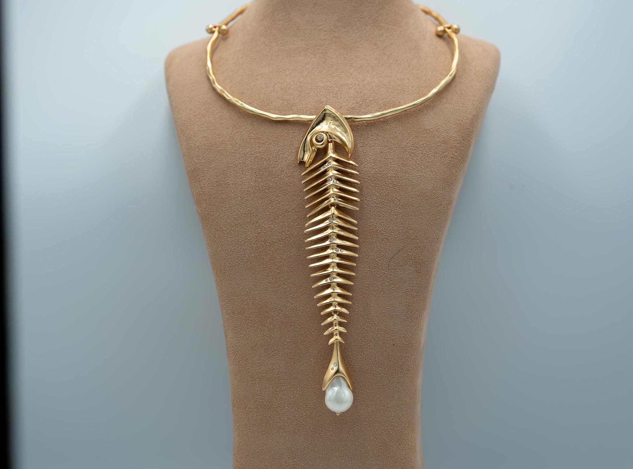 Schiaparelli necklace - Etsy 日本