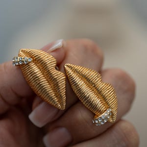 Schiaparelli - Etsy