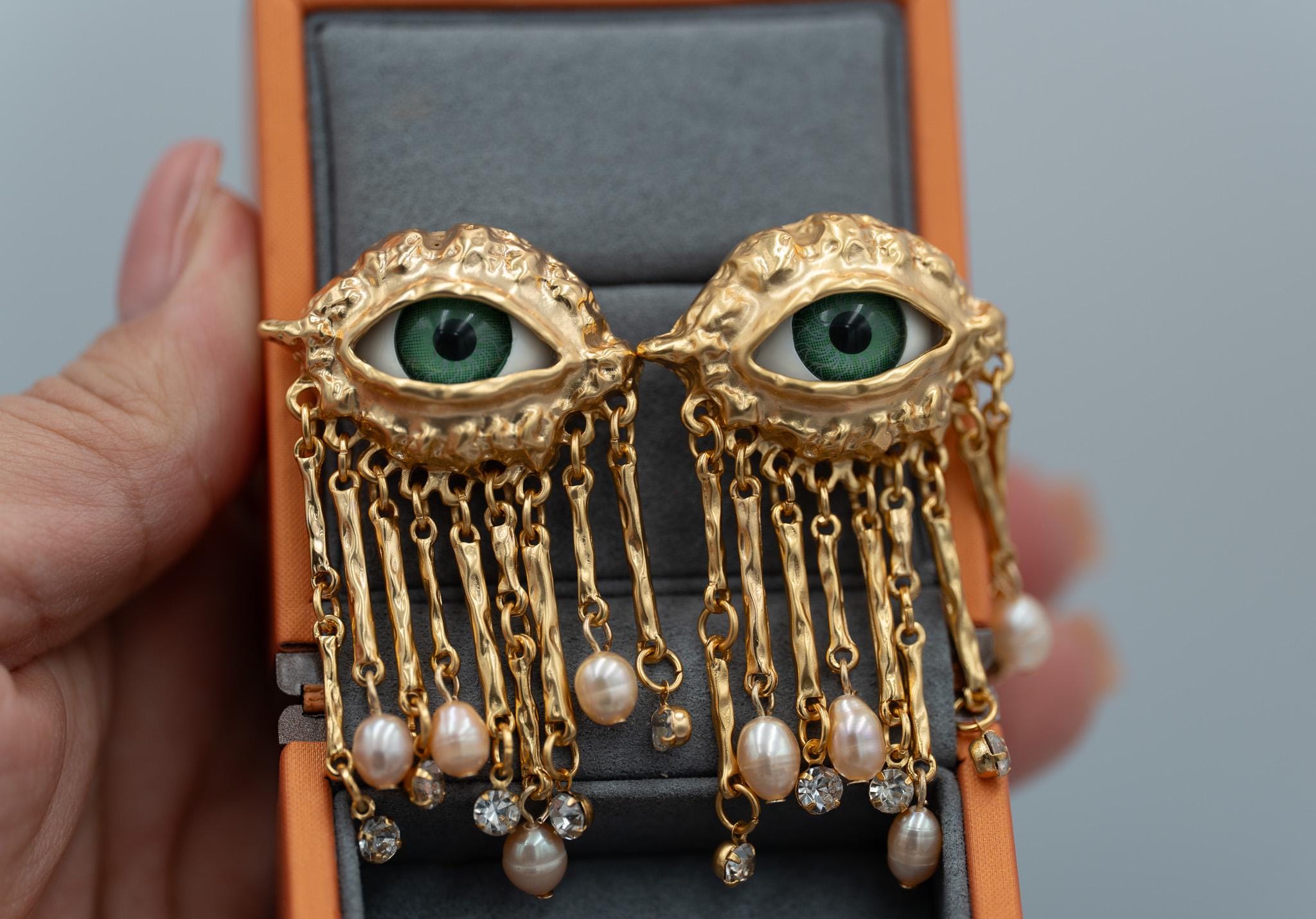 Schiaparelli jewelry - Etsy 日本