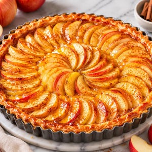 Recept på äppeltårta | Elegant fransk äppeldessert (utskrivbar PDF)
