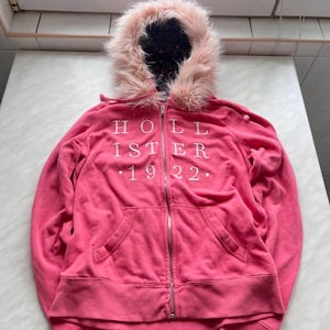 Hollister ホリスター　パーカー　ファー　ファージャケット　y2k Hollister Faux Fur Fuzzy Full Zip Hoodie Y2K LGB Hype Style