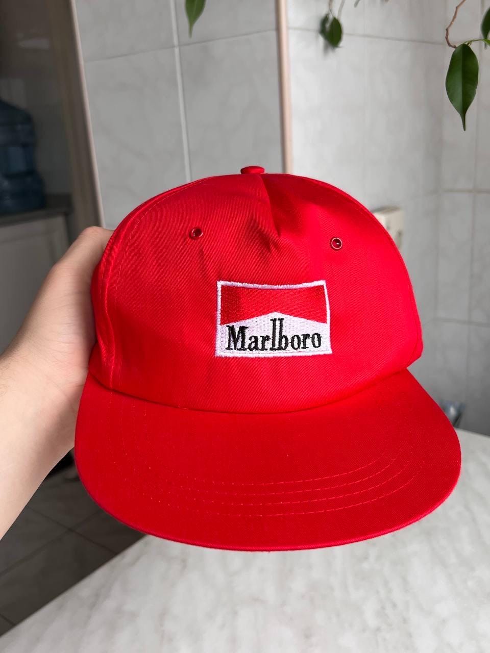 Cappellino da baseball con cinturino posteriore, vintage anni '90, con sigari Marlboro Adventure Team Lizard Rock Cigarettes Tobacco Trucker Hat Cappellino da baseball con cinturino posteriore, vintage anni '90, con sigari Marlboro Adventure Team Lizard Rock Cigarettes Tobacco Trucker Hat
