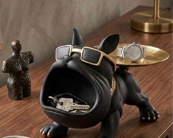 Handgefertigter Resin Bulldog Butler – Kunstvolle Tierskulptur mit integriertem Valet Tablett