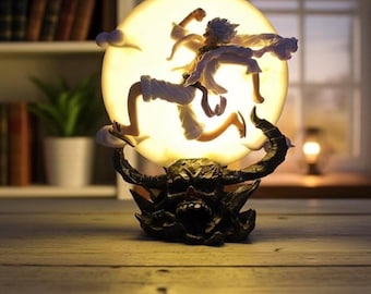 "14 cm Monkey D. Ruffy ""Gear 5"" Statue - One Piece Moonlight LED Lampe Sammlermodell."