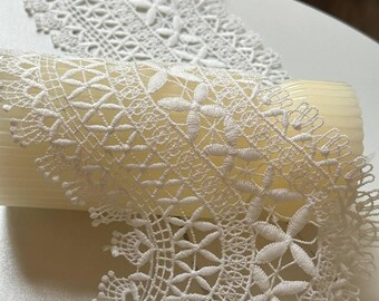 4.25" White Guipure Lace Trim Wide Venice Chemical Embroidered Scalloped Edge Water Soluble Lace for Cotton Skirt Garment Sewing