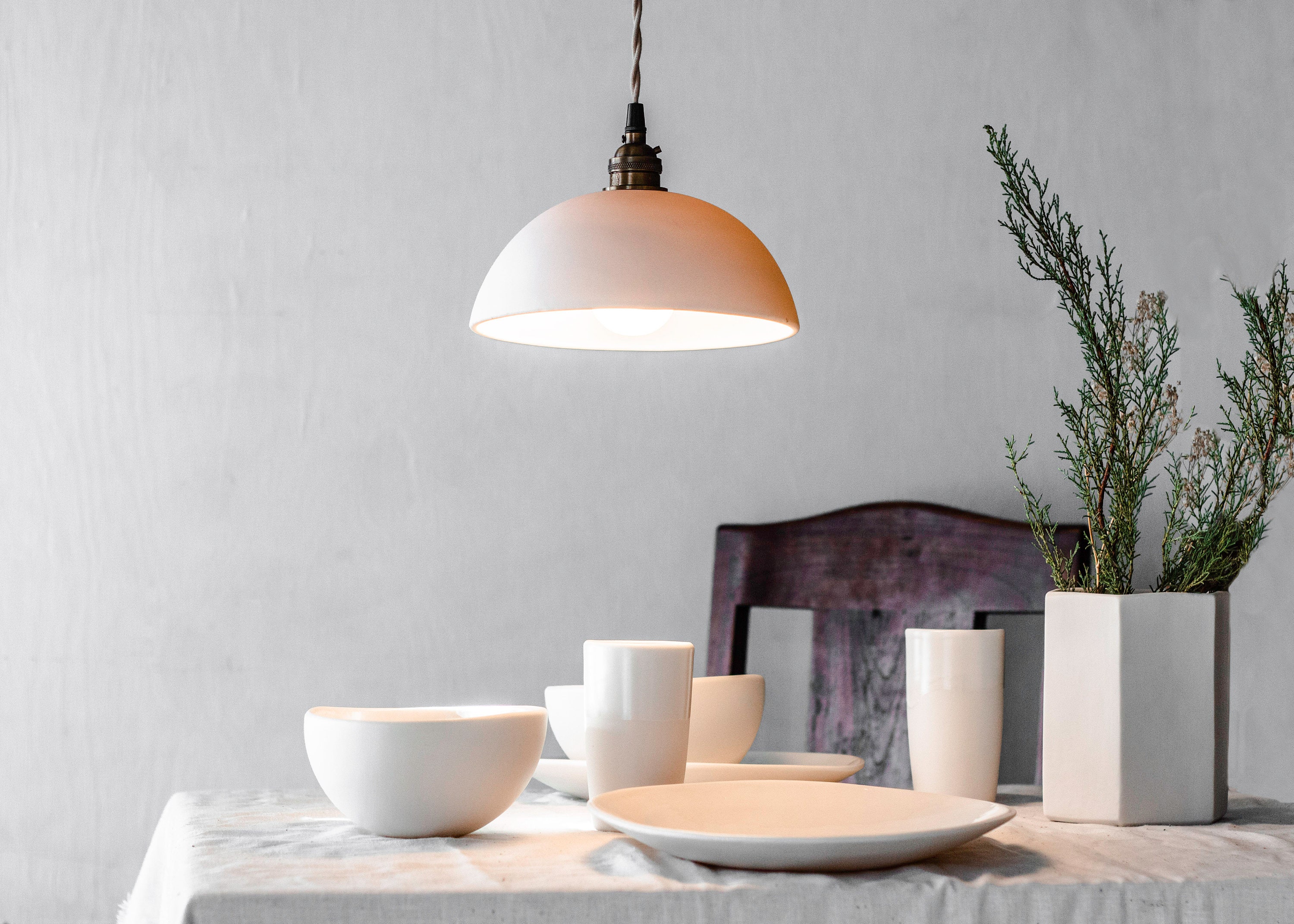 Porcelain pendant light deals
