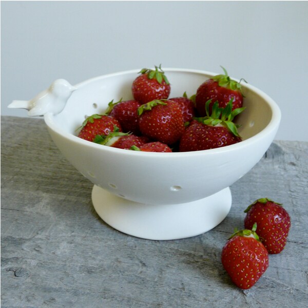 Porcelain Berry Bowl Colander with Bird, White Ceramic with Clear Glaze