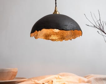Black & Gold Metallic Keramik Pendelleuchte: Rustikale Ton Leuchte