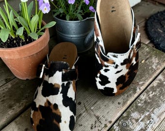Tortoise Shell Leather Clogs: Minimalist Summer Shoes (Wide Fit)