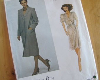 Patrón de costura de moda Vintage sin cortar 2814 - Christian Dior - pierde el vestido y la capa - tamaño 12