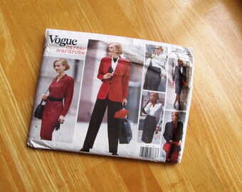 Patrón de costura 2553 para el guardarropa profesional de Vogue sin cortes