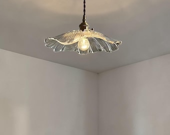 Lampa wisząca ze szkła w stylu vintage, kwiat, retro, mosiężna, lampa sufitowa z motywem kwiatowym, sypialnia, kuchnia, salon, prezent, dekoracja