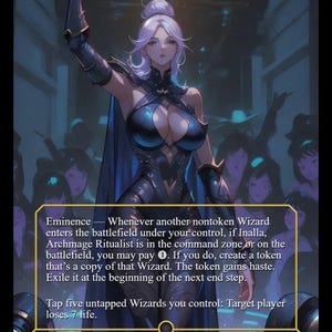 Puede incluir: Una taza de cerámica blanca con un asa negra y el texto "But First, Coffee" en un estilo manuscrito. La taza está sobre una superficie blanca. La taza mide 10 cm de alto.