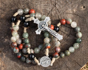 Rosenkranz des Heiligen Benedikt | Afrikanischer Blutstein & schwarzer Onyx | Maskuline katholische Geschenke