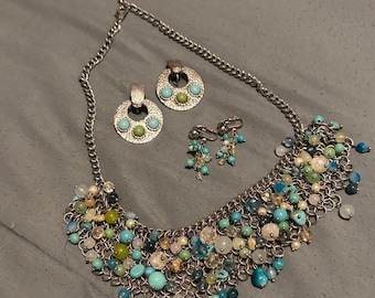 Cold water Creek Bib Necklace with 2 Pairs of Matching Clip On Earrings