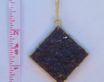 Pendentif Pointe En Orgonite Avec Grenat Bordeaux - Neuf Avec étiquettes, Acier Inoxydable