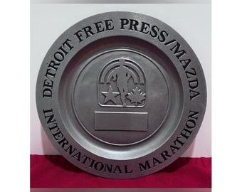 Assiette en étain Detroit Free Press/Mazda International Marathon par Wilton Co