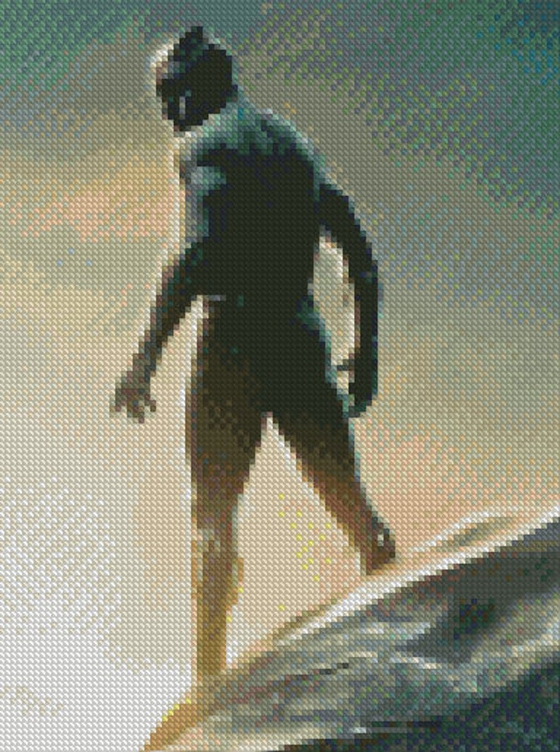 Puede incluir: Una silueta negra de una persona de pie sobre una superficie rocosa. La persona est&aacute; de espaldas al espectador y tiene los brazos a los lados. El fondo es un azul claro brumoso.