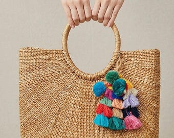 Charm de sac bohème pompon coloré porte-clés pompon fait main accessoire de sac à main à franges multicolore pompon cadeau pour femme style bohème