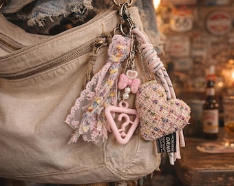 Porte-clés coeur en tweed, pendentif noeud, breloque de sac à pompons et pompons