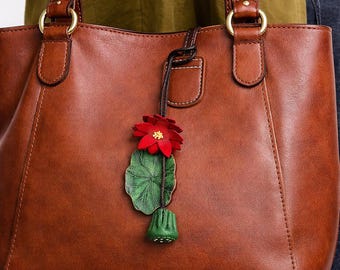 Charm de sac feuille de lotus fleur rouge, accessoire fourre-tout en cuir fait main, décoration bohème porte-clé