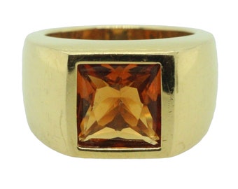 Vintage citrine 18K yellow gold fashion ring from Sorrento, Italy. Size 6.25