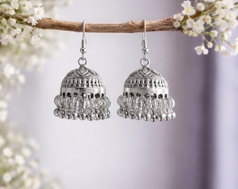 Kleine Unikate Jhumki, Traditioneller asiatischer Schmuck.Einzigartige leichte Ohrringe