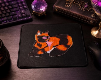 Tappetino per mouse Dungeon Crawler Carl Principessa Ciambella, gatto (10,2x8,2 cm, anti-sfilacciamento)