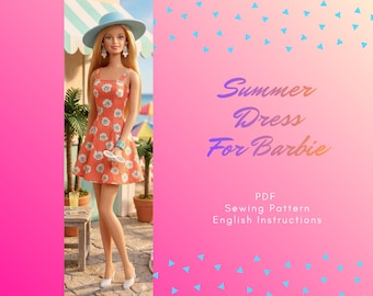 Pode incluir: Uma boneca Barbie vestindo um vestido de verão laranja com estampas florais brancas, um chapéu azul e saltos brancos. A boneca está segurando óculos de sol e uma pulseira turquesa. O fundo apresenta uma cena de praia e o texto "Summer Dress For Barbie".