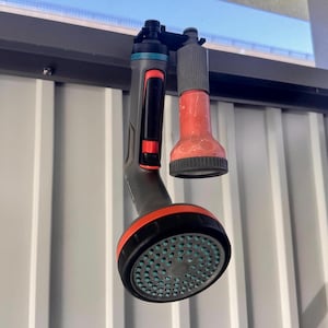 Zubehör für Biohort HighLine – Clip‑Wandhalterung für Gardena Combisystem Komponenten