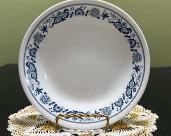 Vintage Corelle appetizer plate in the “Old Town Blue” pattern